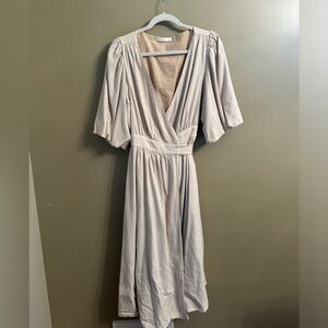 Cream / Khaki/light tan Linen V-neck wrap dress Oak & Fort M